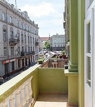 Apartment Vozle Teatra Opery I Baleta 利沃夫 外观 照片